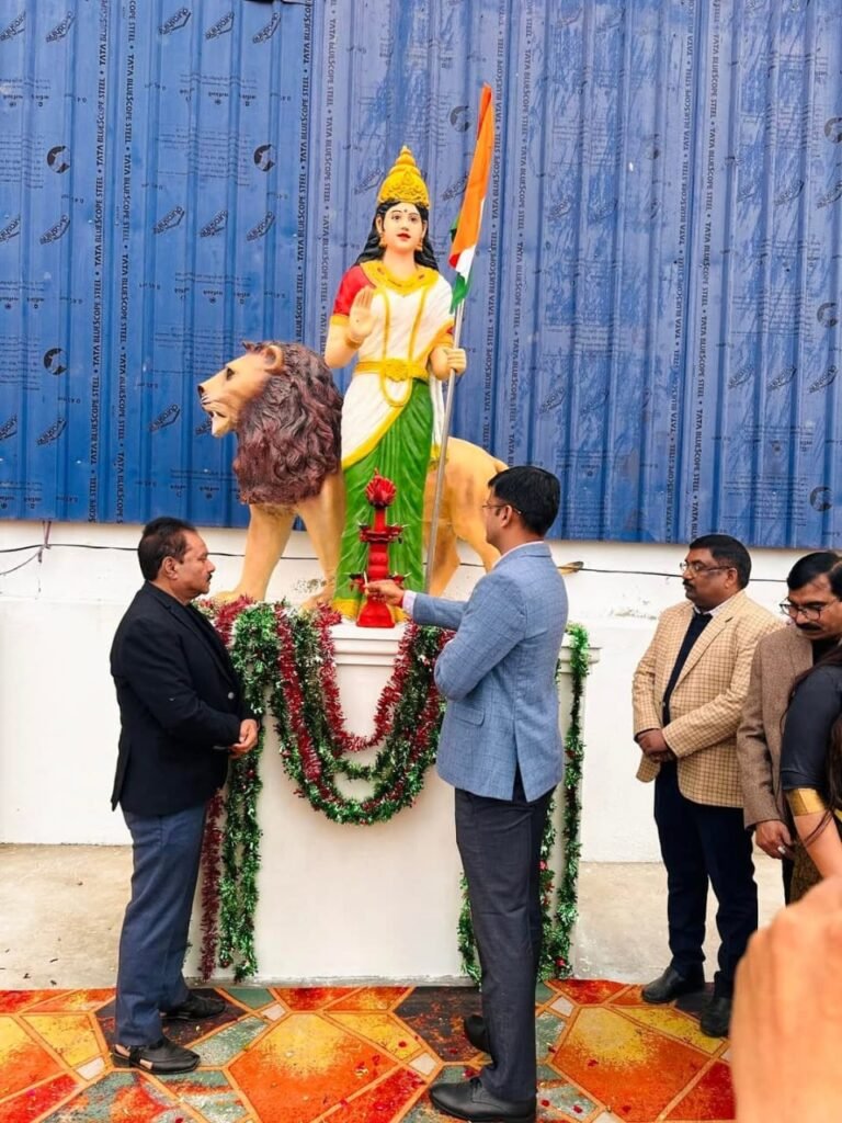 सेंट फ्रांसिस में क्रिसमस उत्सव का आयोजन, सांता फूड फेस्टिवल ने खींचा ध्यान।