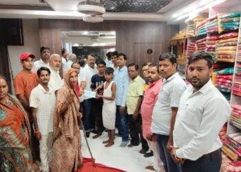 श्मशान में लकड़ी न मिलने से ठेले पर घूमता रहा शव, पटवा समाज ने बढ़ाया मदद का हाथ